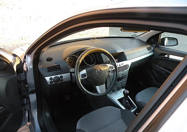 Opel Astra cena 15900 przebieg: 180300, rok produkcji 2009 z Raszków małe 497
